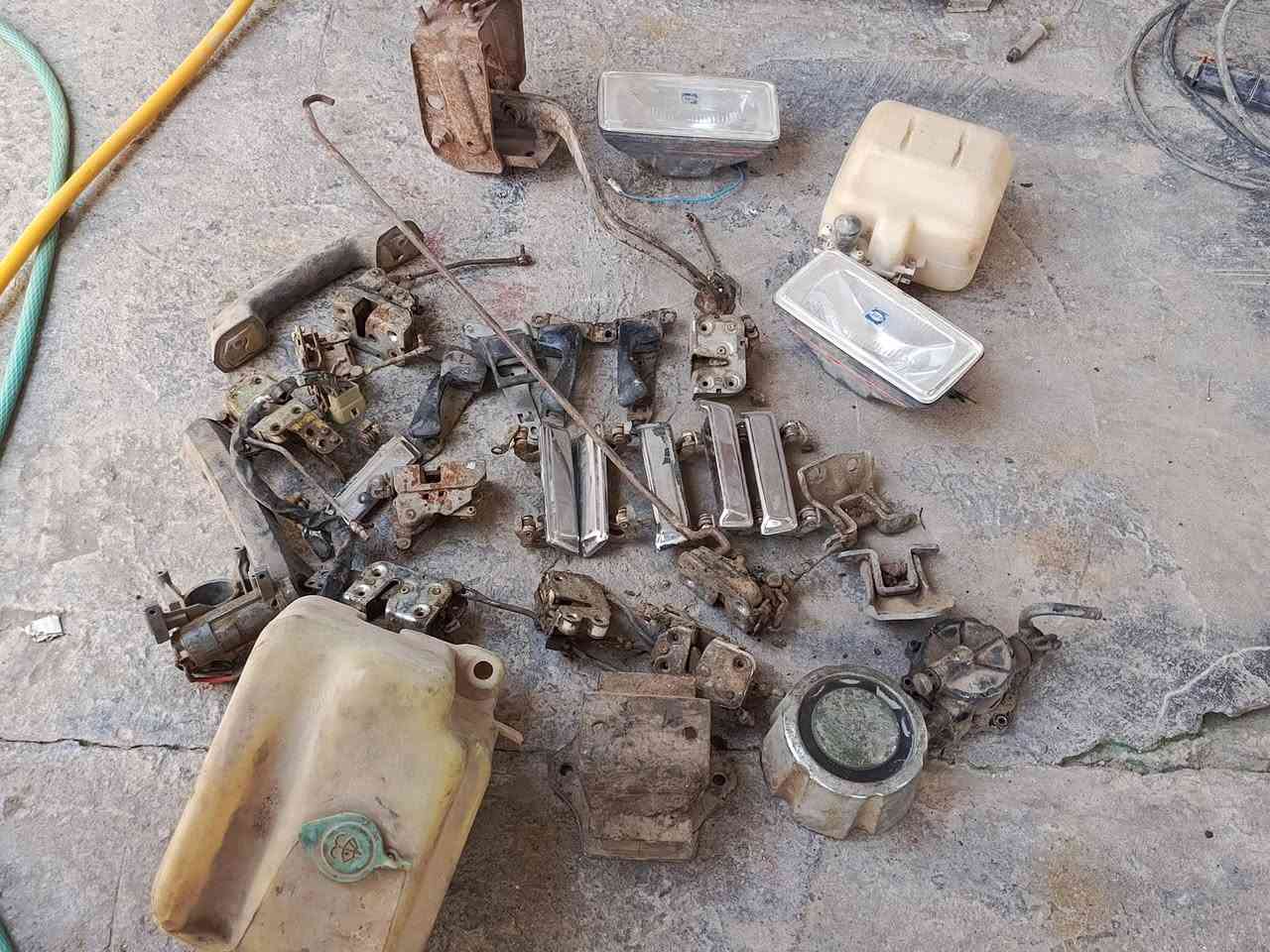 غراض كالوبر للبيع كلمن وسعره الخاص مفتوح

