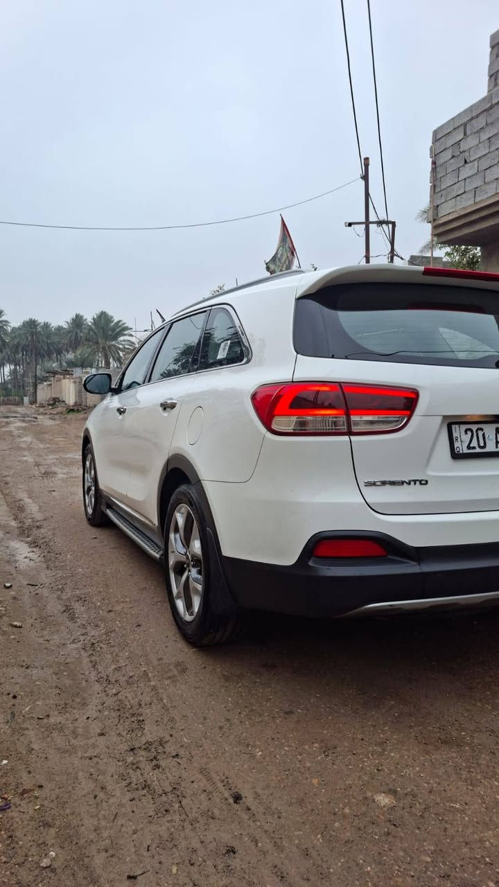 السلام عليكم سورنتو مديل 18تخم تاير 6 اسلندر 7راكب حساسات امامي خلفي مري شفط اشاير بلمري فول مواصفات عده البنرامه والجنطه ماشيه 150السياره جاهزه ومناقصها شي مكفوله من الصبغ مكانها خالص خويلص واي استفسار اتصل ع ***********
