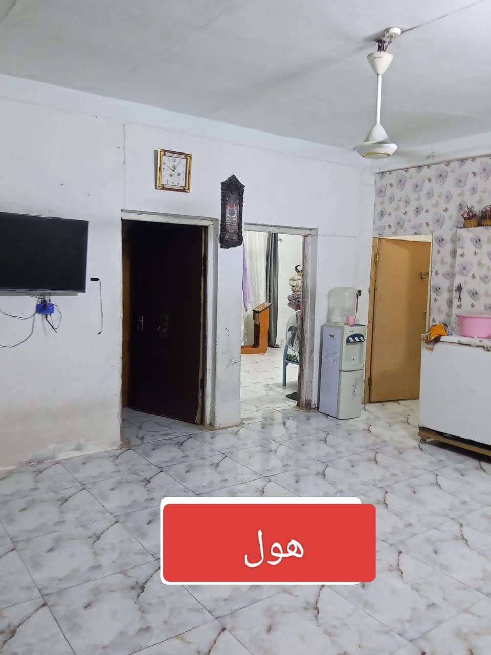 تحيه طيبه دار سكن للبيع مساحه200متر مربع موقعه شهداء شارع الاطلال مكانه صاير بالمربر يتكون الدار من طابق واحد غرفه عدد 2 هول +استقبال+مطبخ+صحيات خارجيه صحيات داخليه حديقه طرمه جبيره الدار بناء قديم عكاده بس ينسكن بي الشراء من راعيه حصرا لامطلوب لااسكان ولاقرض ولاشي مو ورثه للاستفسار عله سعر او تفاصيل اخرى اتصال عله رقم مو دلال اني ولامندوب ***********
