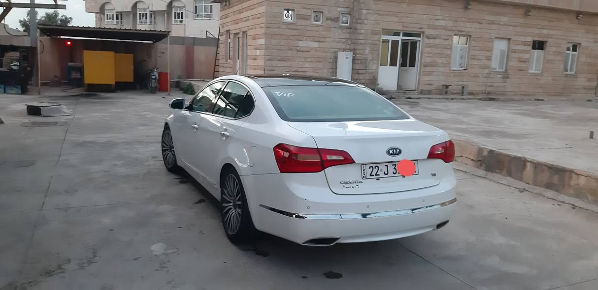 کیا کادنزا مه‌له‌کی 2011 فوول مواسه‌فات 
یه‌ک ده‌رگای سه‌کن،  چاملخی دوواوه لای سه‌کن یه‌ک بست ته‌نها په‌مپه (بێ ژووره‌وه)،
*********** أربيل, العراق
