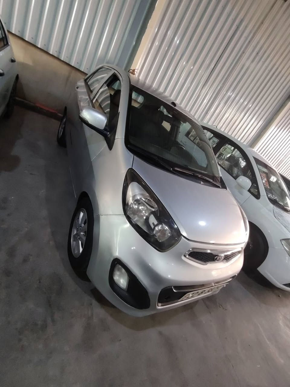 کیه بیکاتوخلیچی
مودێل 2013
یه ک درگای سبوغه بێ لێدانه
مواسفات 
توماتیکه 
چام کاربیایه 
ێیکویه 
کێرمه کینی تبرید به شه رته 
سه نه وی ڕه قه م نوێه 
شوێن هه ولێر
سعری 75$توزێک مه چال 
۰۷٥۰۱٤۰٤۷٤۷واتساب أربيل, العراق
