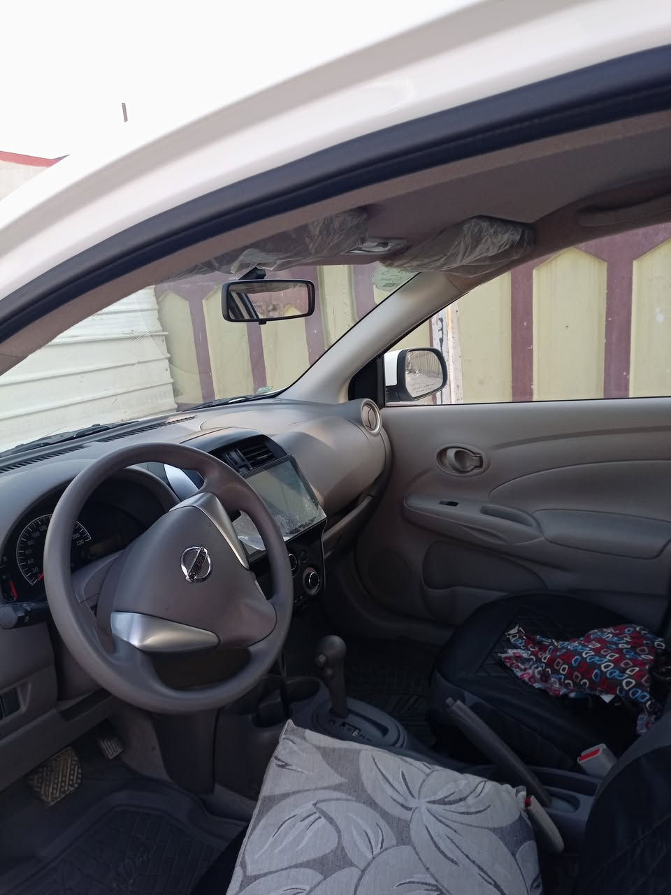 سني هندي موديل 2024 خليجي رقم بغداد كفاله عامه من صبغ وتبديل ضربة سعر 137 ورقة 
للاستفسار ***********
