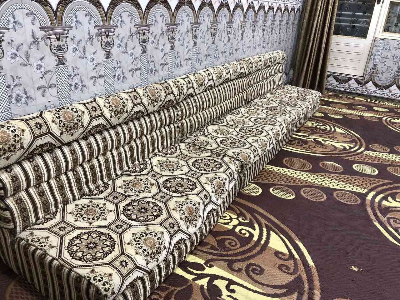 السلام عليكم 

ديوان استقبال للبيع عدد القطع 12 

عدد المخاد 6
العنون بغداد الشعله

‭ ***********‬للتواصل
