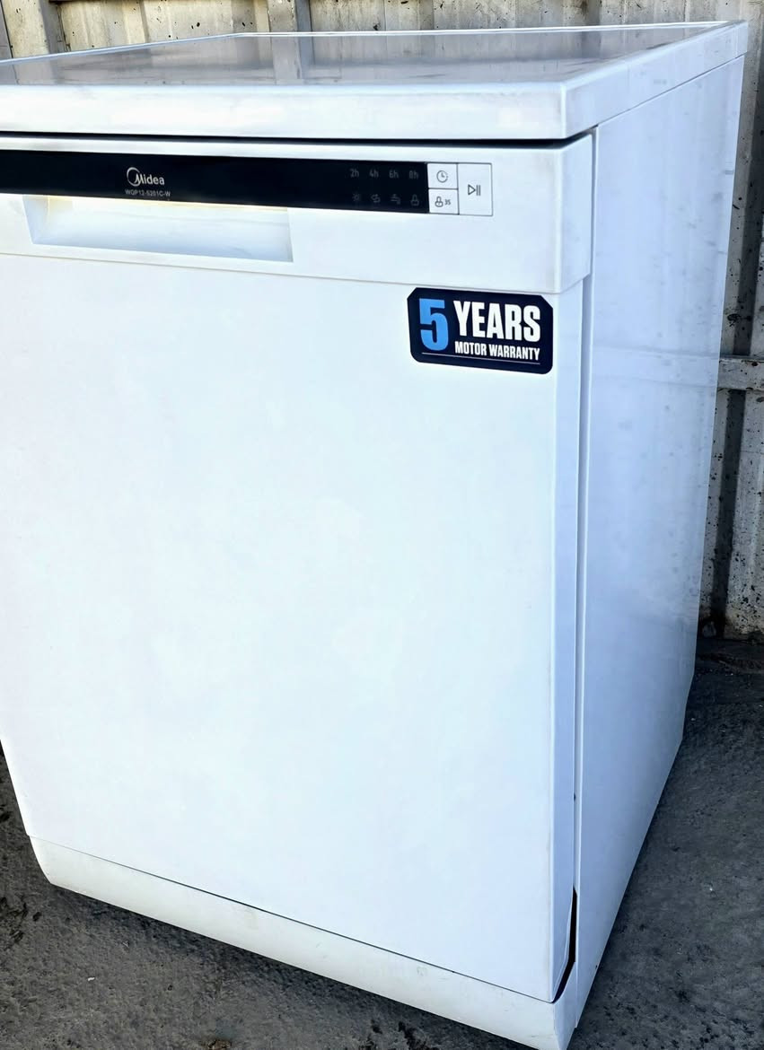 غسالة صحون Midea 520 – جديدة للبيع
سعره 250 الف ( السعر مناسب جدا )
جديدة غير مستخدمة نهائياً بلفلين مال تصفية 
🔹 7 برامج غسيل 
🔹 سلتين تحميل 
🔹 مرشتين (علوية + سفلية)
🔹 تنظيف قوي وممتاز 
اقتصادية بالكهرباء تشتغل على المولد 
للاستفسار : *********** 📞
العنوان : الدورة
