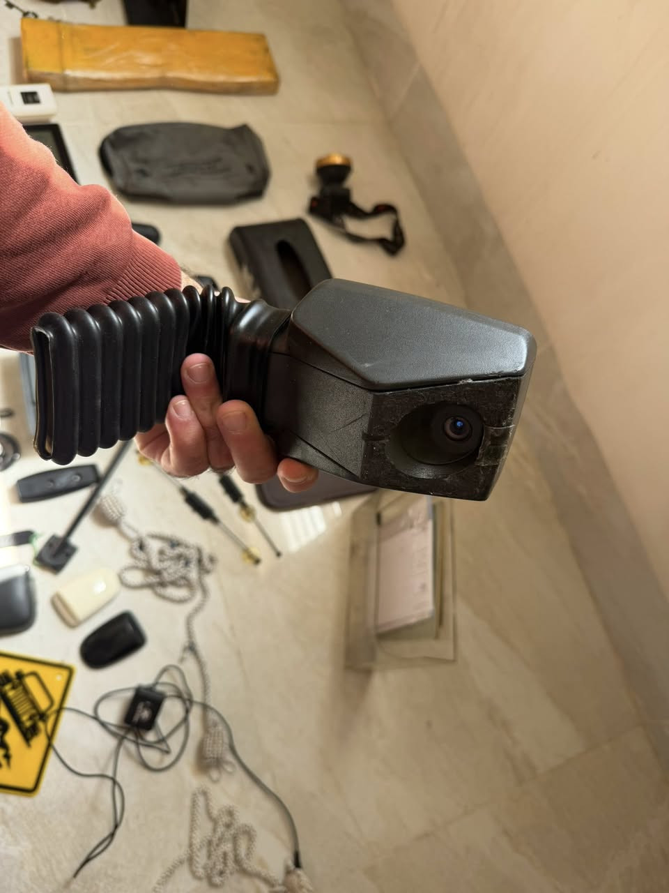 سلام عليكم لل بيع اوتفان اصلي ابلادي يده صندوك اصلي ابلادي الماني و صدمه اصلي الماني حاويه مال نفايات ابلادي واكو اهوايه غراض بيها ابلادي لل بيع لل استفسار اتصل ***********
