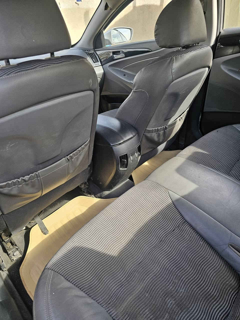 سوناته موديل ٢٠١٤خليجه مكينه دوش ٢٠٠٠ جاهزه حداديه مكينه وكير جدد كهربايات شغاله كله بيه كصه جنطه البيع او مراوس بكوري السعر ٥٨ وبيه مجال العنوان ناصريه 
***********
