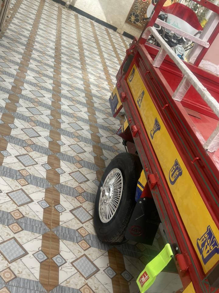 السلام عليكم
ستوته دايون 

مديل

2018

ستوته مال جناي ماذب عليهه الف 

محرك كارتون 

تايرات جدد

شاير كله جديد 

سلف هندر 

لايتات زنون 

دبل شاره 

وراق صوليه ورقه وكيل بيهه 

مكاني ناصريه قضاء الرفاعي 

نتصل وبلخدمه 

***********
