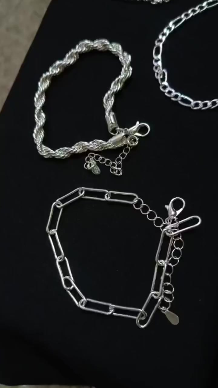 كلهن مختمات 925 فضه اساور رجالية  كلهم ب15 الف


**إذا كنت صاحب هذا الإعلان وتريد حذفه لأي سبب، رجاءا أرسل رسالة إلى الدعم الفني**