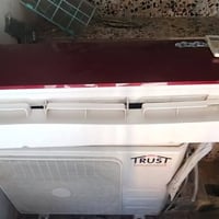 سبلت • تريست • اغراضه كاملة