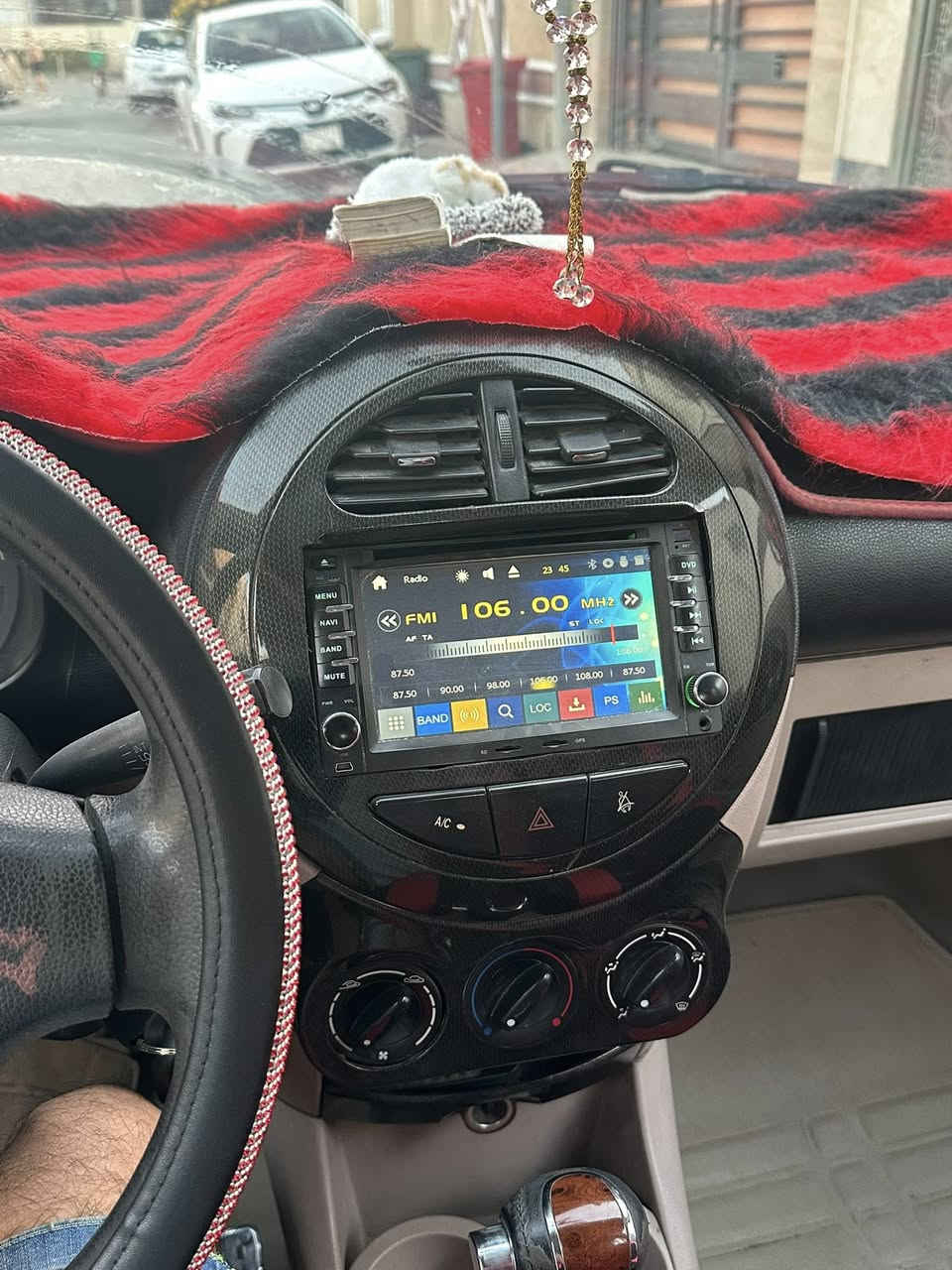 [سلام عليكم ]
🍓 ‏جيلي باندا 2013🐼
🍓بسمي رقمه بغداد الدولي 🇮🇶
🍓السعر/٤٧ وبيه مجال $
🍓ماشيه/80 الف
🍓الكير ‏أوتوماتيك 
🍓 
🍓تبريد شغل حلو ❄️
🍓بغداد السيديه!
🍓 ‏ملاحظة/ ‏دشبول بي كسر بسبب الشمس ***********
