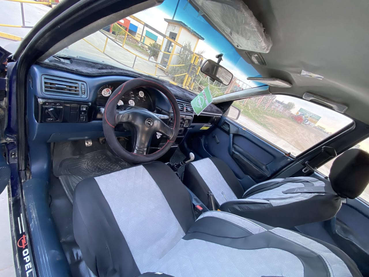 اوبل فكترا 93 مكينه نيسان صني كير عادي رقم اربيل بسمي 2030  هه زه براد هم جديد رقم إنكليزي كير محرك شرط مكان سياره كركوك كركوك ***********

