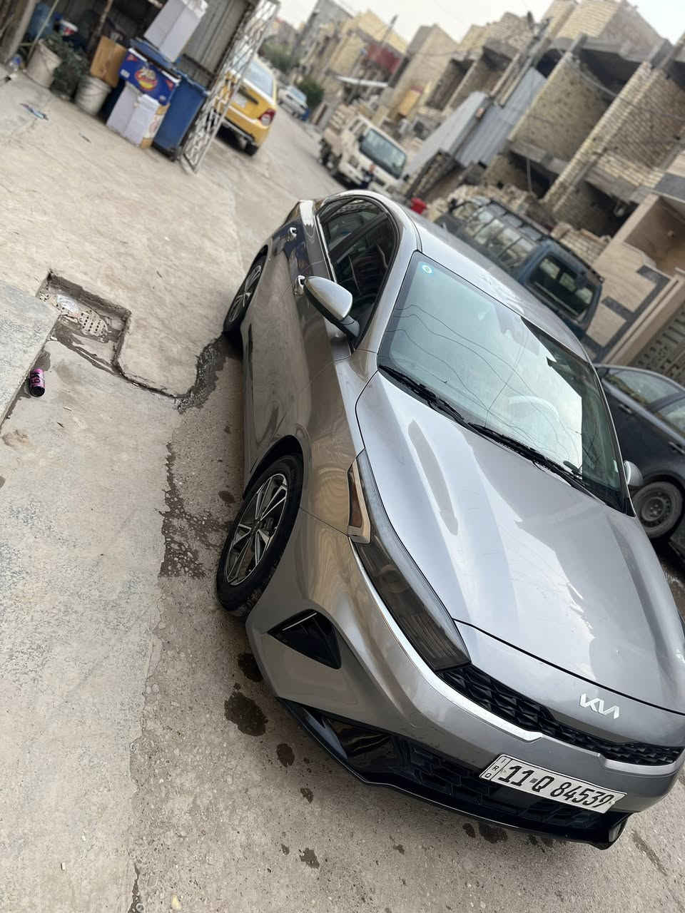 السلام عليكم للبيع كيا فورتي موديل2023 قطعه تبديل جاملغ ايمن مع ملاحضات موجوده بالصور مع ذكر الحادث الحادث داخل الصور باسمي ماداخله اي سونار   ماشيه 87كم محرك 2000دوش رادار تحديد مسار موصفات عاديه  تحكم ستيرن كأمره دواره 
السعر 150
للستفسار ***********
