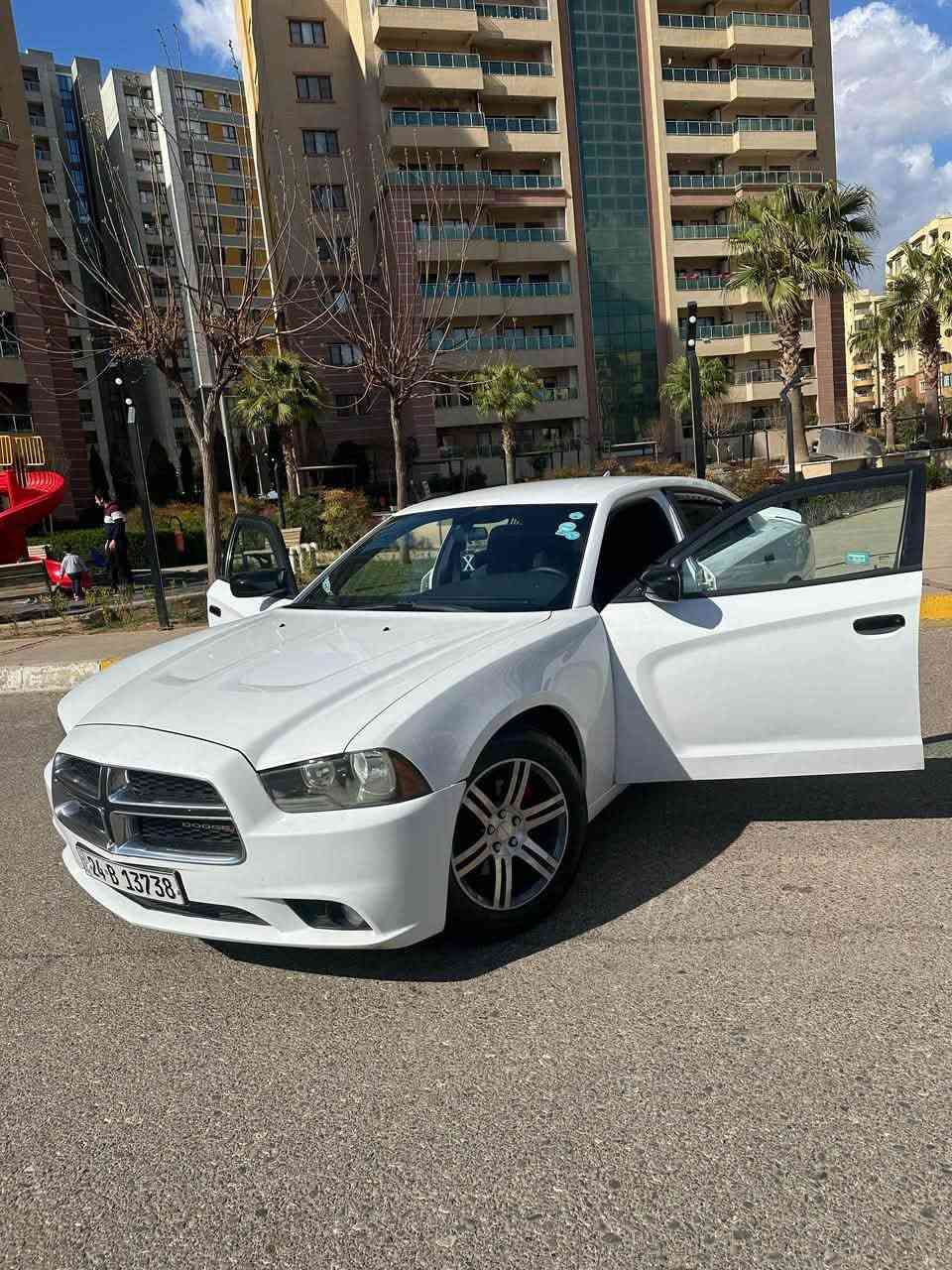 DODGE🖍️🖍️   2013.
كلين بدون دعم وصبغ بس بيها مكان او مكانين صغار تعديل بارد     السياره جاهزه من الدعاميه للدعاميه  كير مكينه حداديه كوله بشرط  

السعر. (157)
للستفسار. ..*********** ….***********

السياره مكانها..دهوك..
