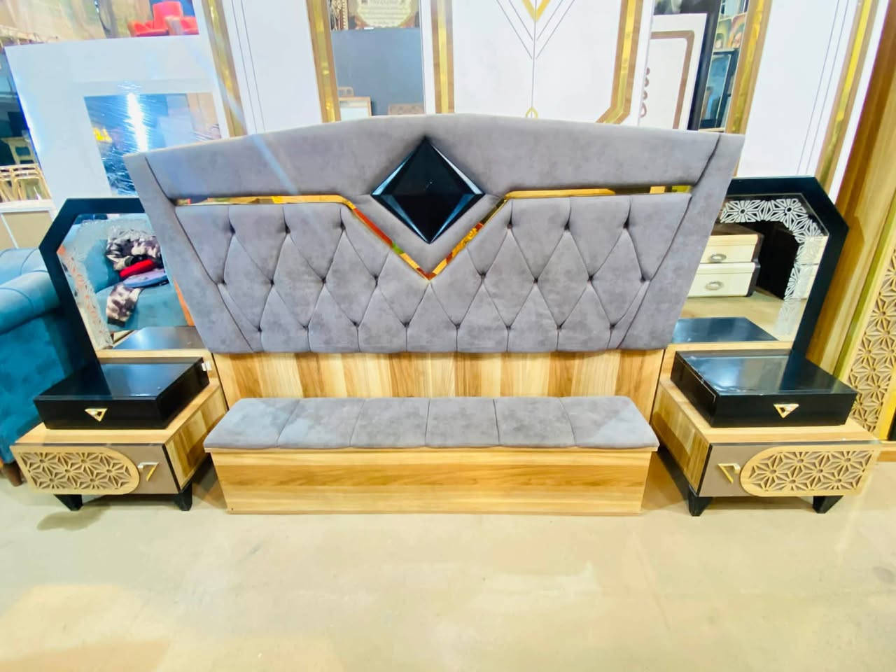 غرفة نوم تركي مستعمل 
تتكون من 👈 9 👈 قطع 
نضافة 90/95%💯🥰
السعر 👈 800👈 ألف فقط 🌹
مع نقل وشد داخل بغداد مجاني 
ويوجد توصيل محافضات بكروة


**إذا كنت صاحب هذا الإعلان وتريد حذفه لأي سبب، رجاءا أرسل رسالة إلى الدعم الفني**