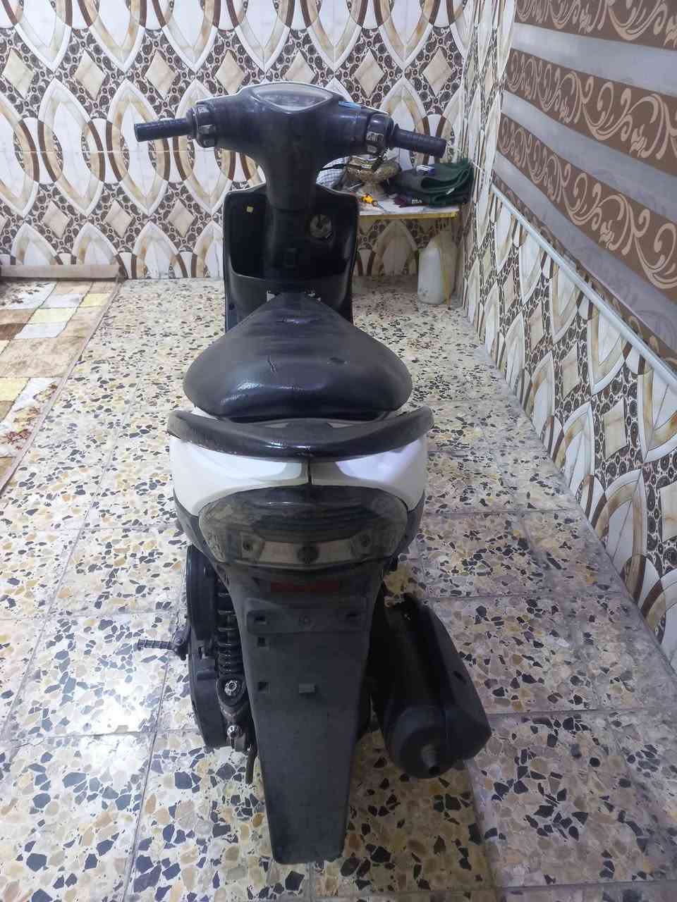 مراوس فقط دراجه ماكس عدله محرك مفتوح بدلت زنجيل دراجه كامله ما عوزها اي نقص شغاله هندر وسلف باقي تفاصيل خاص مكاني بصره زبير  رقمي ***********
