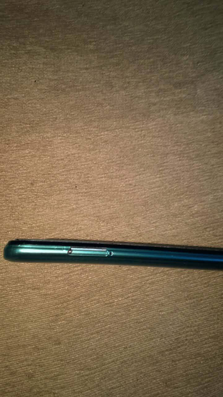 السلام عليكم
انفنكس هوت ١٠بلي للبيع 
جهاز شغال كلشي مابيه بس بي عطل بل لاقطه يعني بل اتصال تسمعهم وميسمعوك ميلقط صوتك سعره ٧٠الف مكاني كميره جزيره بغداد رقمي واتساب ***********
