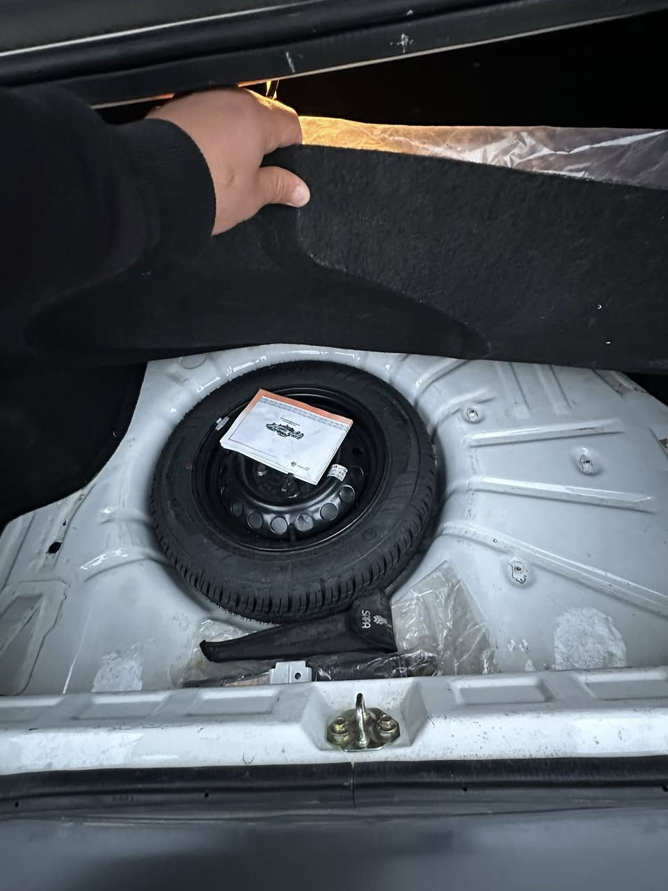 اللهم صل على محمد وآل محمد
السلام عليكم سايبا موديل 2025
 ماشيه 24الف 
كفاله عامه
السعر 74 وبيه مجال 
واتساب : ***********
