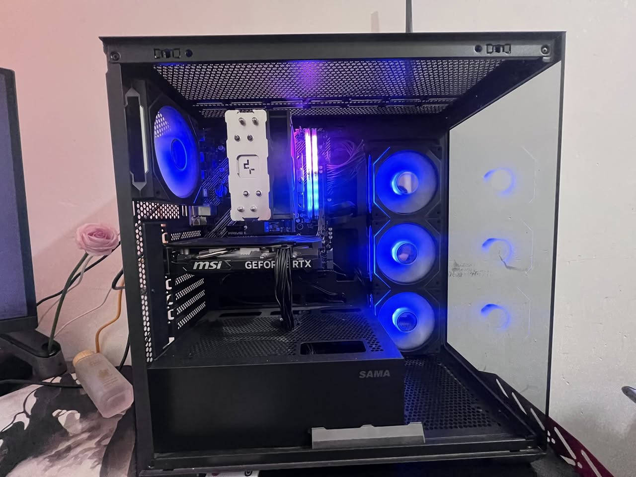 السلام عليكم عندي سيت اب كامل للبيع
RAM 32 ADDAGAME 3600 DDR4

Amd Ryzen 5 5600X  

MSI NVIDIA RTX 4060

‎مُبرد هوائي DeepCool

M.2 من WD Blue 1TB 

كيس من SAMA

  شاشه AntGamer 120FPS كيرفد 

Bloody AT87 Wired  Renegade 80% costom caps

ماوس  R5 Ultra

UPS Offline

ستاند شاشه 

سبيكر HP

ادابتر واي فاي

ساعه رقميه

 طاوله طول ١٥٠ سم. عرض ٤٥ سم. ارتفاع ٧٥ سم على شكل حرف L

ماوس باد 

كرسي مكتبي  Chark chair

اضائه جداريه 

السعر 4 ونص وبيها مجال تواصل خاص او ***********
