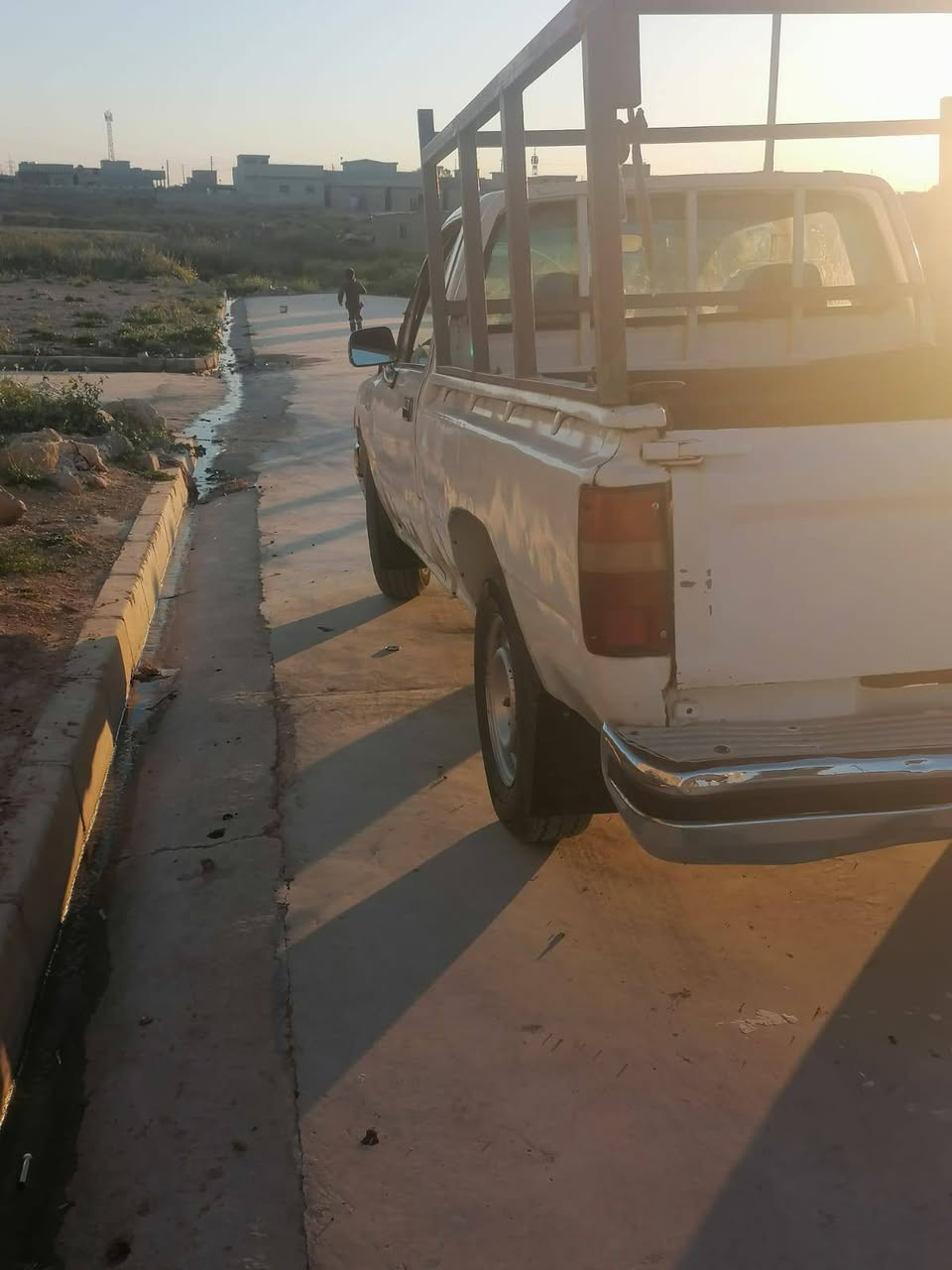 بيكم موديل 1991 رقم بغداد شرط التحويل
صبغ عام للجمالية
دوشمه كامل 
طخم تايرات جديد
باتري وايرمنيه كلها جديده وشغالة كلها
السعر50وبيها مجال للطيبين
تواصل فقط على رقم
اتصل وتدلل
 ‏‪***********
