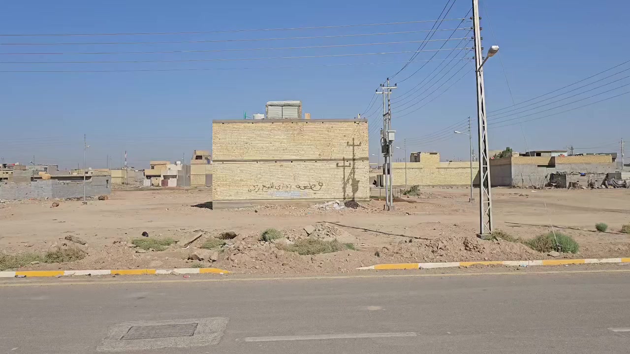 سلام عليكم كروبنا الاعزاء عرض 
قطعة تجاري للبيع الحسينية المربع الاخير بشارع الحشد ال٤٠ التجاري السايدين مقابيل ال٨٠٠٠ مال الحرس خدمات كاملة تبليط مي كهرباء مجاري رقم القطعة ٢٥٣٤٢ مساحة ٣١٠ م  سعر القطعة ١٢٥ مليون وبيها مجال ان شاء الله للتواصل واتساب او اتصال  ***********
