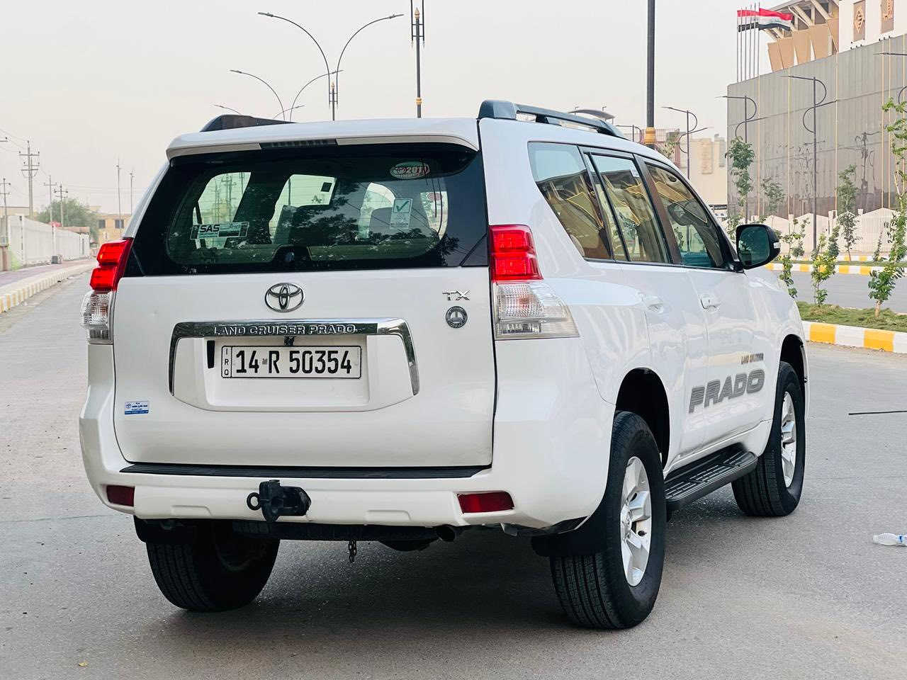 السلام عليكم للبيع
لاندكروز برادو 2011 رقم بصرة تحويل مشروع وطني  بسمي مكفوله من الضربه والتبديل والفتح بيه بيه باب صبغ الباقي كفالة حتة من بارد مكينه 4 سلندر مامفتوح شرط ماشية 170 حقيقي مواصفات TX معروفه سيارة جديدة وجاهزة كلش تخم تاير وتبريد وحدادة مكفولات مكانه الناصريه 
سعره 200بيه مجال الاستفسار 
*********** 
***********
