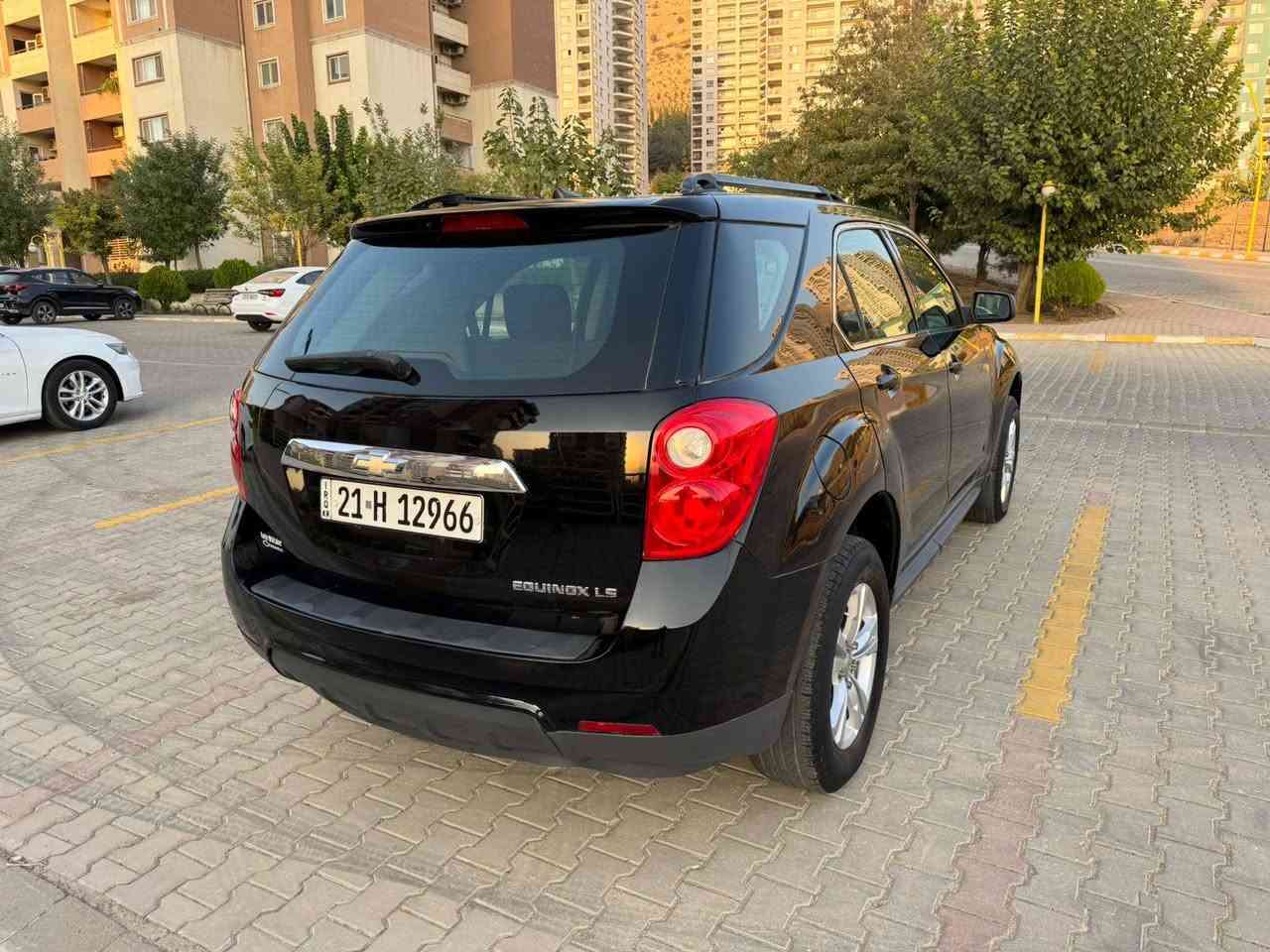 شوفليت ئيكونس موديل 2010
وارد أمريكي بدون صبغ
كير ومكينه بشرط مامفتوح حجم المحرك 2400
حداديه امامي وخلفي جديد
تبريد تدفأ شغال شرط حجر صالنصه بلادي
ماشيه 130 الف كيلو متر حقيقي
سنويه بأسمي مجدد لغايه 2030 تحويل وكاله حاضر
سياره جديده مكفوله كفاله عامه
غرفه داخليه لوك جديد
مكان السياره سليمانيه
رقم تلفون *********** 
السعر98ورقه بي مجال بسيط
مكان السياره سليمانيه
