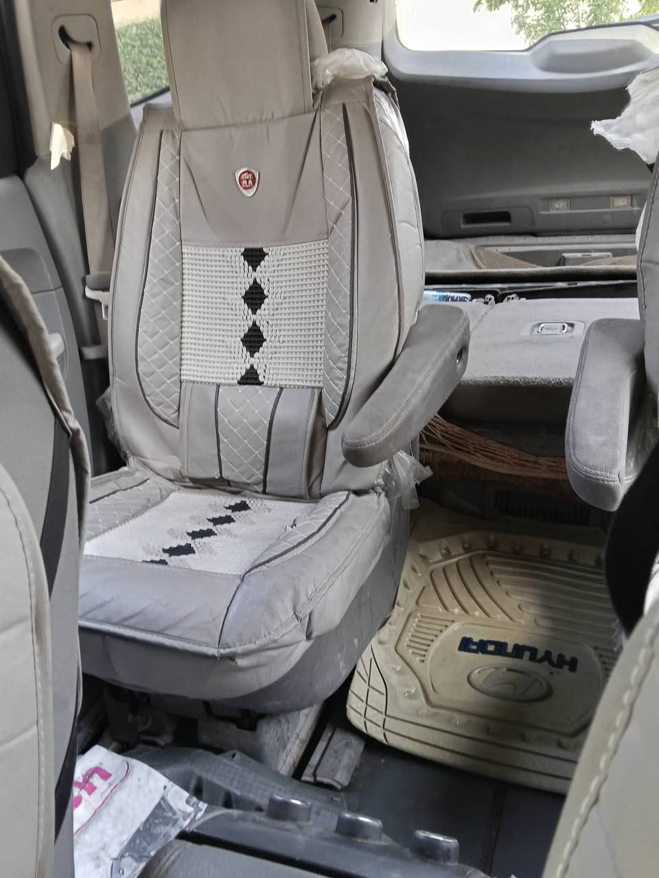 شوفر ترافس موديل 2011 سياره باسمي مصبوغه حزام للجماليه فقط كير مكينه تمام كهربائيات كله شغاله وتبريد ثلاث قطع عارضه ب80وبيه مجال للشراي مكاني بغداد
رقم الهاتف/***********/
