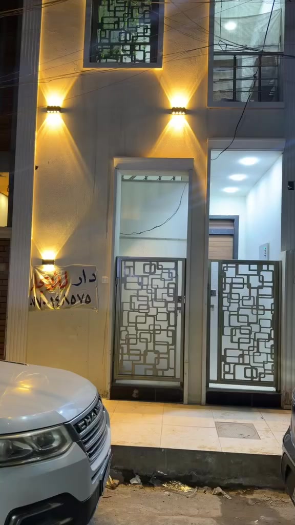 السلام عليكم بيت ارضي جديد للايجار في الرساله الثالثه 

يحتوي ع استقبال غرفه نوم مطبخ مساحة 80 متر 

السعر450 قفله للاستفسار ***********
