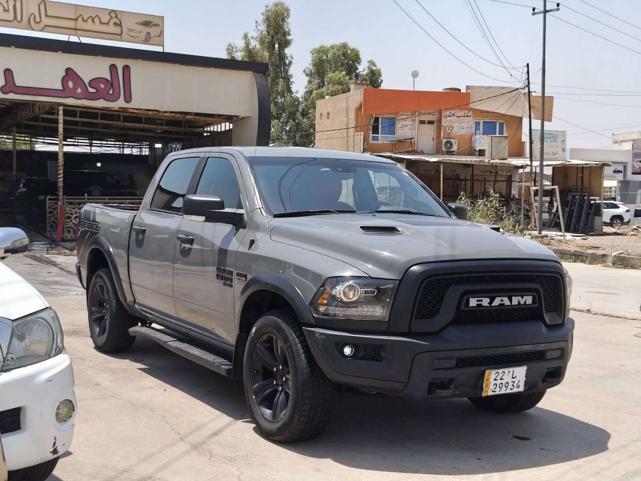 بلاش ١٦٥$🔥
Dodge RAM 2022
سعر بلاش ١٦٥$🔥
***********
***********

فخامه امريكا دوج رام كلاسيك
باب طويل-بدي قصير
محرك v8 ثمانية سلندر ٥،٧
دفع رباعي ٤❌٤
وياله جبلي ⛰️
ماشية ١٦٠ الف مايل
تحكمات ستيرن
شاشة
كاميره
لايتات ليد
ستبات ليد
مرايات دبل
ضرر❌٣-٤ قطعه و شبرين بل قماره بدون دواخل
بجم كبس بدون قطرة صبغ
جميع إرباكات سليم 💯❌💯
رقم شاصي مرفقه مع صور
رقم اربيل دولي مسطرة سنوية ٢٠٣١ مكاتبة مع الشرعي 
موجودة 📍الموصل معرض دبي 🚘 

***********
***********
