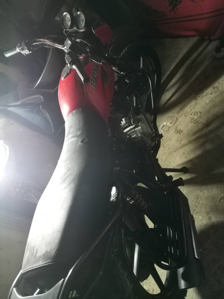 السلام عليكم بوكسر للبيع موديل 23 20 كلك مال حجز سعر 550 وبيها مجال مكاني كربلاء حي الولا ***********
