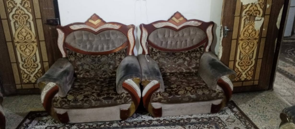 طخم قنفات مصري خشب جام 
مستعمل يحتاج ترتيب بي قنقه وحده فالته بيها خشبه 
العنوان ميسان مركز المدينه عمارة, ميسان


**إذا كنت صاحب هذا الإعلان وتريد حذفه لأي سبب، رجاءا أرسل رسالة إلى الدعم الفني**