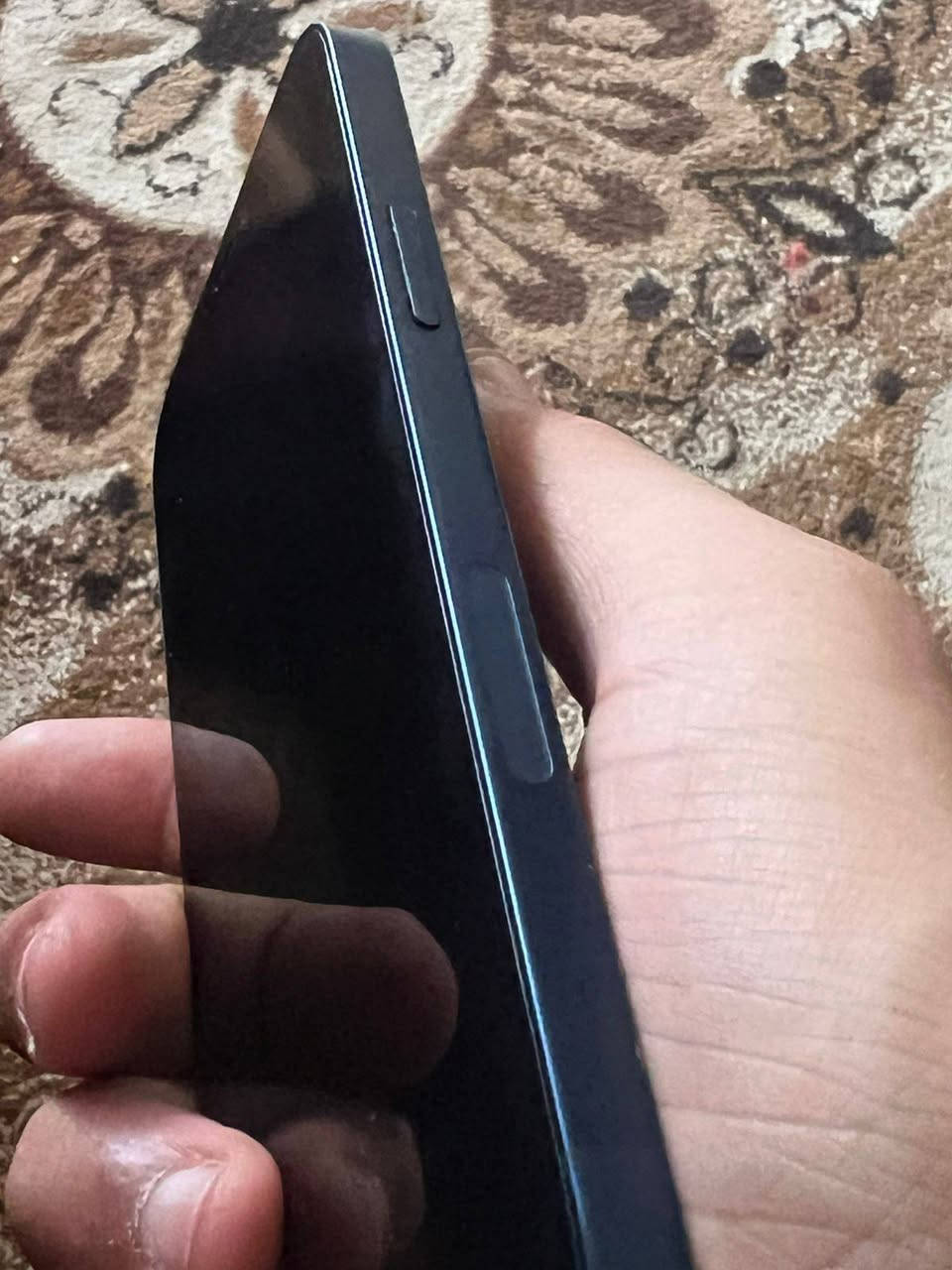 جهاز ايفون 12 عادي نضيف مكفول لبطاريه 77 الذاكره 128 مامفتوح ولا داخل تصليح كامرته تخبل وع الفحص المكان نجف رقم موبيل ***********
سعره 300 وبيه مجال الجهاز كلش نضيف شاصي شخط مابيه
