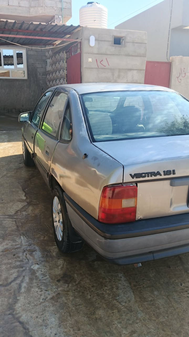 سلام عليكم للبيع فكترا حجم 18 نضيف بدون صبخ بطاريه جديد تحويل ثاني يوم كاربون بيه محرك شرط سعر 40 بي مجال قليل مكان سياره موصل شلالات رقم هاتف ***********/***********
