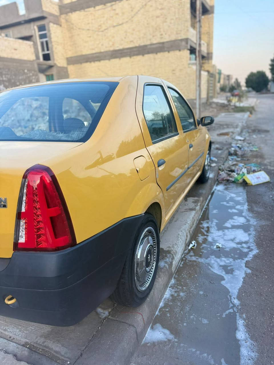 السلام عليكم رينو 13 مكفوله الصبغ  مكينه غير جدد سياره بسمي  *********** ***********
