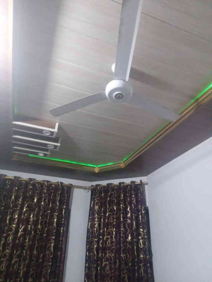 #مشتمل_للبيع 

  🌍 الموقع  / حي الجبيريه الثالثه 
  📌 قرب جامع الصندل 

  📐 المساحه  / ( 125m  ) طابقين 
  🧱 بناء حديث درجة أولى سيراميك وترتيب 

  💠 يتكون من سته 6 غرف نوم
                      وصاله واسعه ومطبخ 
                           وحمام داخلي وخارجي وكراج 

  💰 السعر  / ( 77 مليون  ) 

        ■■■■■■■■■■■■■■■■■■■■■■■■
           للإستفسار أكثر يمكنم التواصل عبر رقم الهاتف 
                ☎️ ( ***********  )☎️ أبو سيف 

          🙋‍♂️ #أعرض عقارك يمنه وأنته مرتاح بالبيت 🏡
                      وحنه نهتم بالبيع والترويج 

📍 #العنوان_الضباط_الثانيه  📌 مقابل #شارع_ألفين  .
