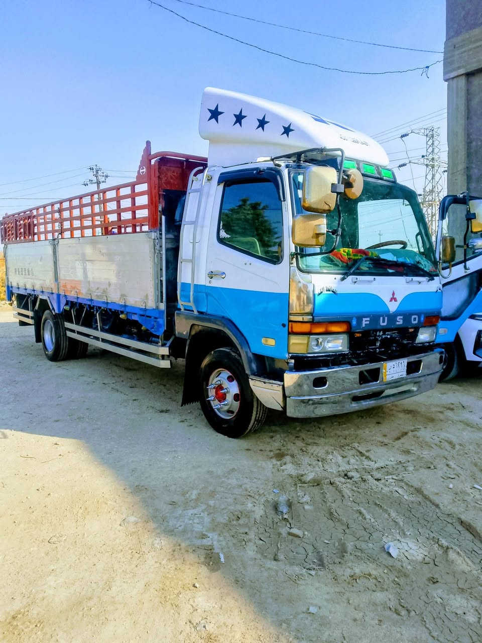 السلام عليكم للبيع فوزه بزون مكينه 16عادي لاتبخير ولاتنقيص الطول سته وربع بلاد شاصي  عريض محجر بوري صفاح 80تخم واير جديد دشبول جديد مقدم شيطان جديد تخم تاير الامامي17 5ولاخلفي 19 5سياره مكفوله كفاله عامه الاستفسار الاتصال على الرقم ***********
