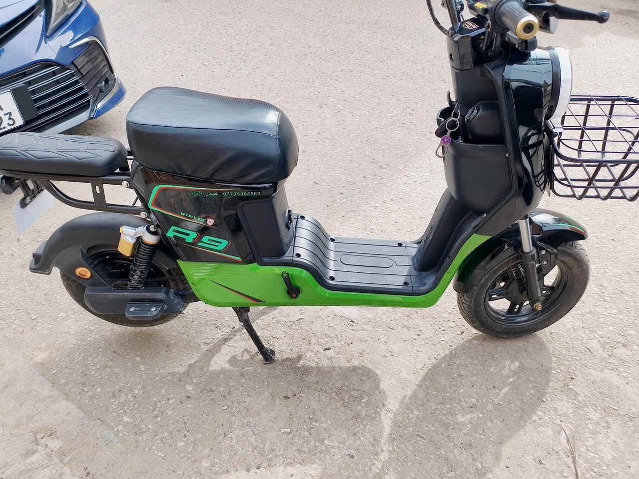 السلام عليكم
دراجه شحن للبيع  R9  2026 
المواصفات: 5 بطاريات كبار 
سرعه حقيقي 70km 
نظام الرجوع R 
نظام تشغيل بصمه. كارت. سويج  شغاله كامل الكهربائيات 
الدراجه جديده استعمال شهر 

السعر: 600 و بيها مجال بسيط 
***********
