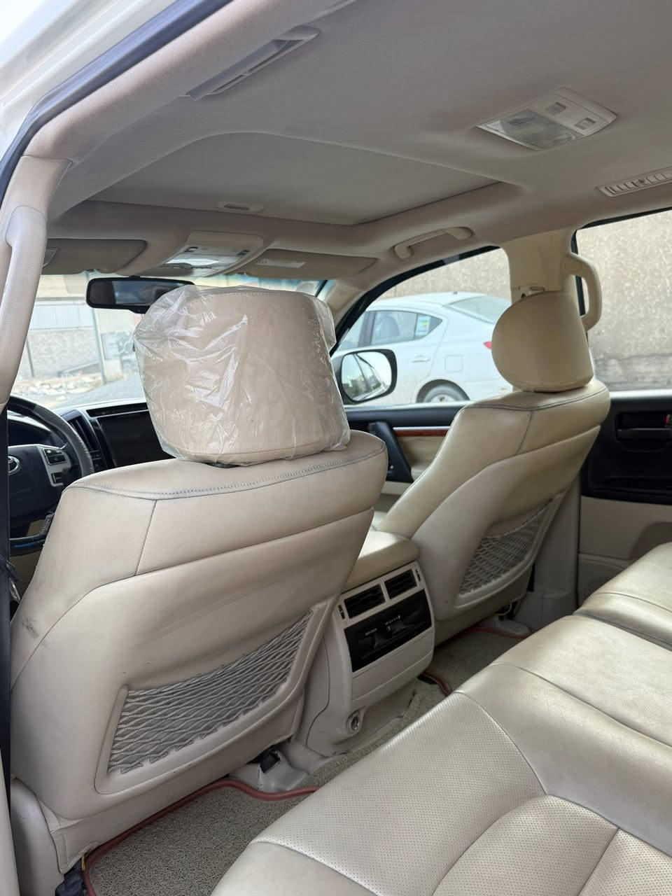 السلام عليكم 
لاندكروزر موديل 2013صبغ 3قطع بدون داخل باب السايق وجامع خلفي والباب عكس السايق السيارة نظافة 100/100 دواخل زيرو مكينه ممفتوحه جاهزه من كلشي السعر 3200 ثلاث شدات وعشرين والي ميعجبه السعر يعبر المنشور بالصلاة على محمد وال محمد  رقم بغداد باسمي تحويل مباشر
***********
***********
