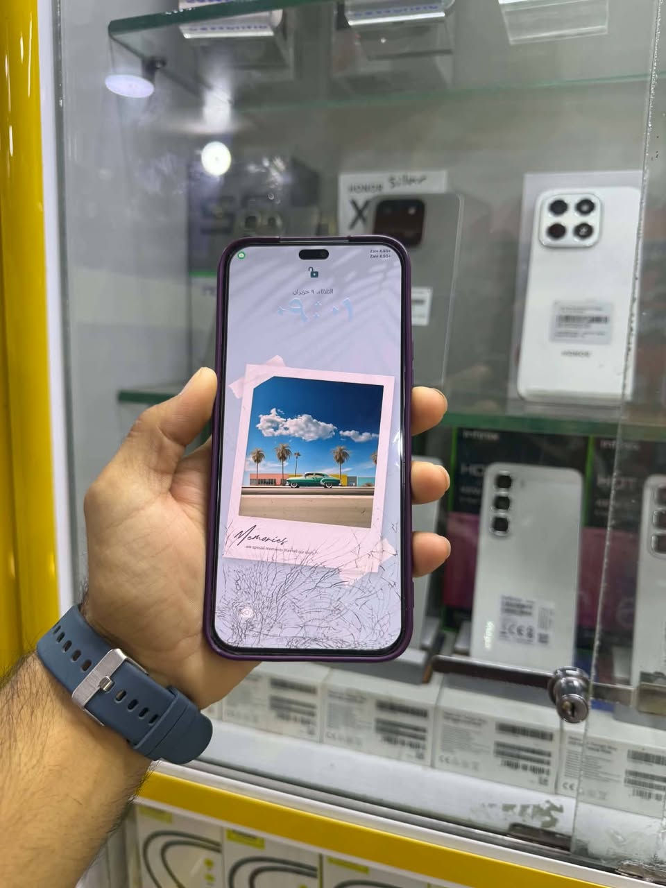 هونر 200 لايت الذاكره 256 العشوئيه 8 بطاريه 5000 شاحن سريع تايبسي شاشه سوبر أمولد جهاز بي كسر بلحساس مامئثر سعره135 مجاله كلش بسيط ***********بي وات ساب
