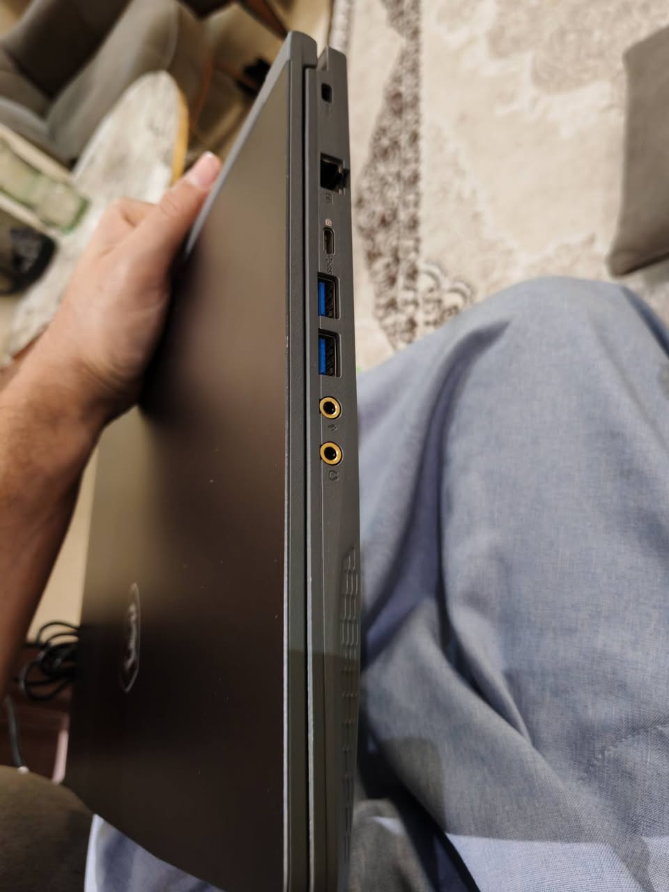 لابتوب ألعاب MSI 🔥  استخدام قليل جدا نضافة 100%

لابتوب قوي ونظيف جداً، مناسب للألعاب القوية والتصميم والبرامج الهندسية.

💻 المواصفات:

• الموديل: MSI Thin 15

• المعالج: Intel Core i7 الجيل 13 (i7-13620H)

• الرام: 32 GB RAM

• التخزين: 512 GB SSD (المتاح تقريباً 477GB)

• كرت الشاشةNVIDIA GeForce RTX3050

• الشاشة: 15.6 إنج عالية الدقة

• لوحة مفاتيح بإضاءة

• النظام: Windows 11

• الحالة: نظيف جداً ويعمل بكفاءة عالية

🎮 مناسب للألعاب مثل PUBG و Warzone وبرامج التصميم والمونتاج. السعر جدا مناسب 950 مع مجال قليل 
للتواصل متواجد وتساب او اتصال على رقم *********** / ***********
