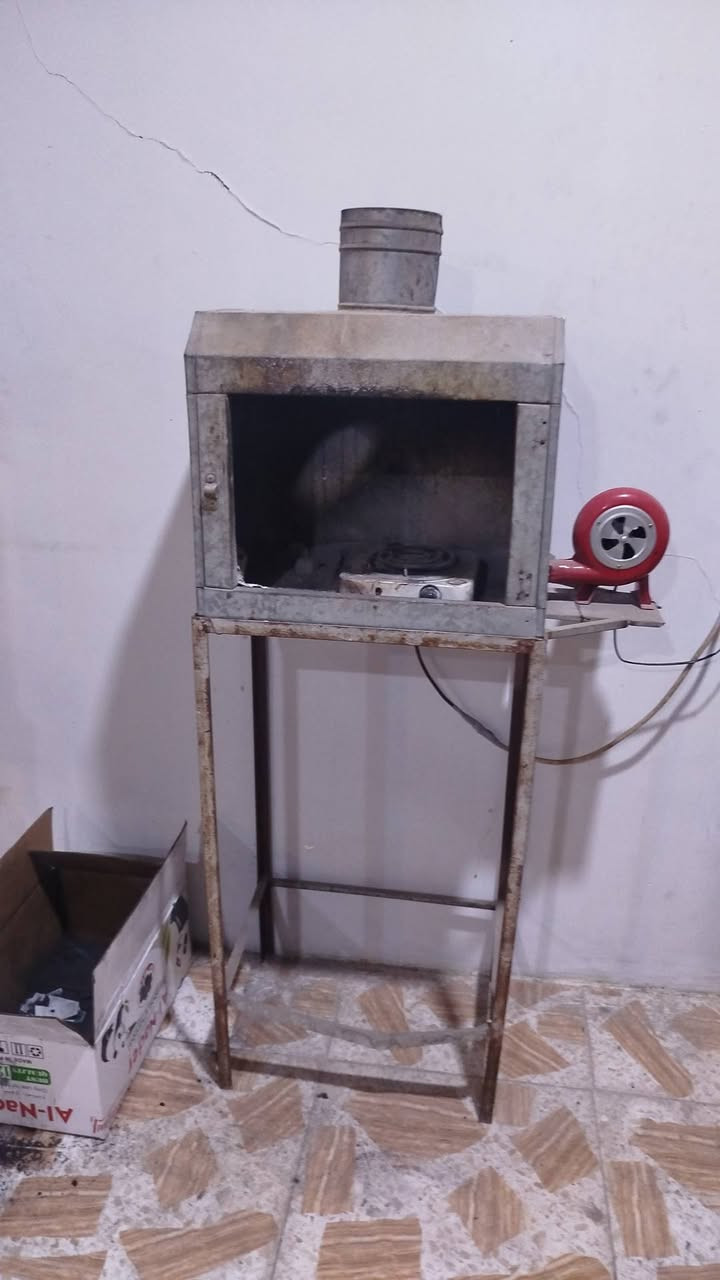 سلام عليكم
عارضه للبيع شرط شغل سعرها ٣٠٠
طاولات دومنيو ١٦ طاوله ٥٠٠ 
ناركيل صاج ٦٠ نركيله قسم معمرات وطايحات وقسم جدد 
سبلت كنتوري عدد ٣ سعت الطنيه ٣ وثلث سعره السبلت ٦٠٠
شرط الشغل وتبريد 
عنواني البصره ابي الخصيب حمدان 
***********
