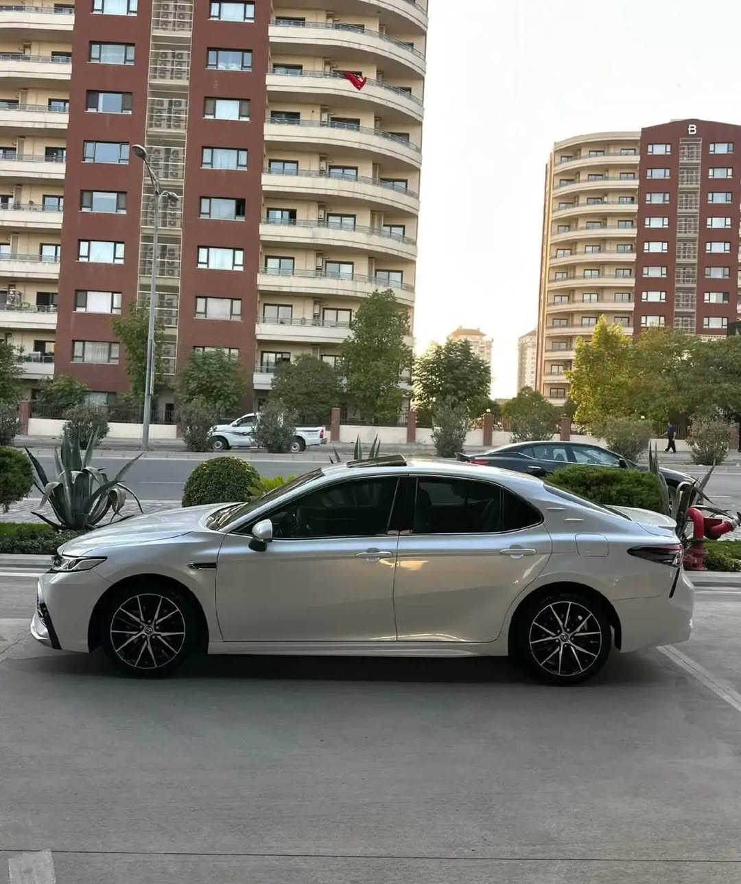 سلام عليكم كامري SE
خليجي قطعه نادره وقليله جدا
 فول 2023 مواصفات اعلى فئه شكلها تختلف عن باقي الكامريات بيها ضمان شركه ماشيه ٥٠ الف سيرفس کامل من الشركه بصمه سلاید کشنان كهرباء

شحن واير ليس ترحيب كامري بلدوسات برده کهربائيه بلادي كير عل ستيرن رياضي

بريك بصمه ۳ وضعيات قياده لدات امامي وخلفي وبجم زينون بلادي وبلاجكتور ليد مري شفط GPS

سياره کولش حلوه وجديده بحالة الوكاله

مكفوله من الصبغ والتبديل حتى الدعاميات كير ومحرك بشرط سبير منازل غراض شركه وياها ارقام سنويه جدیده

السعر 215$


**إذا كنت صاحب هذا الإعلان وتريد حذفه لأي سبب، رجاءا أرسل رسالة إلى الدعم الفني**