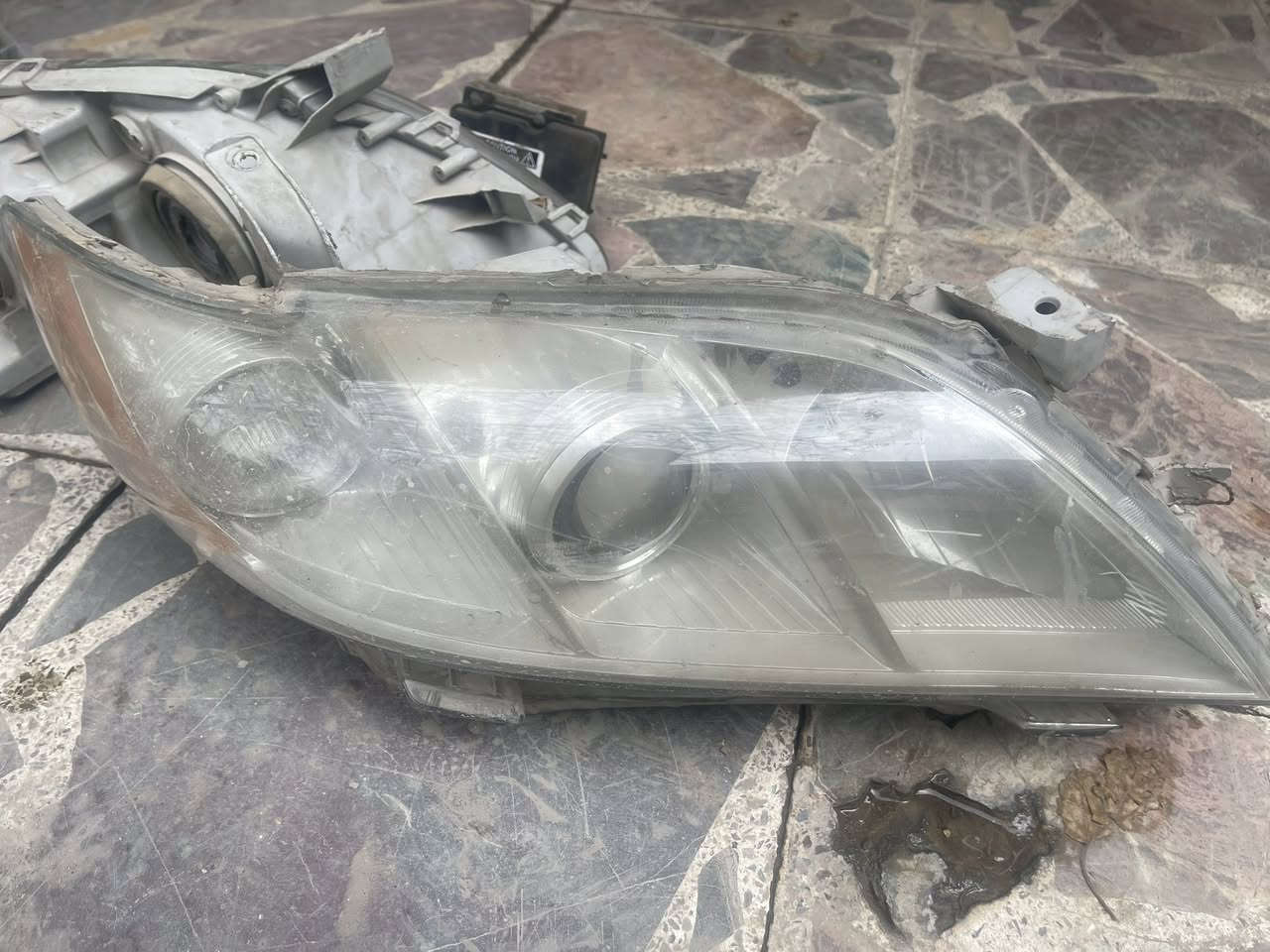 سلام عليكم   للبيع غراض كامري من 2007 الى 2011 ABS رمزة X8 جوة يوك 125 الف مال كصه ومزدات نضيفه هم مال كصه 100 الف مكاني بغداد حي جامعه ***********
