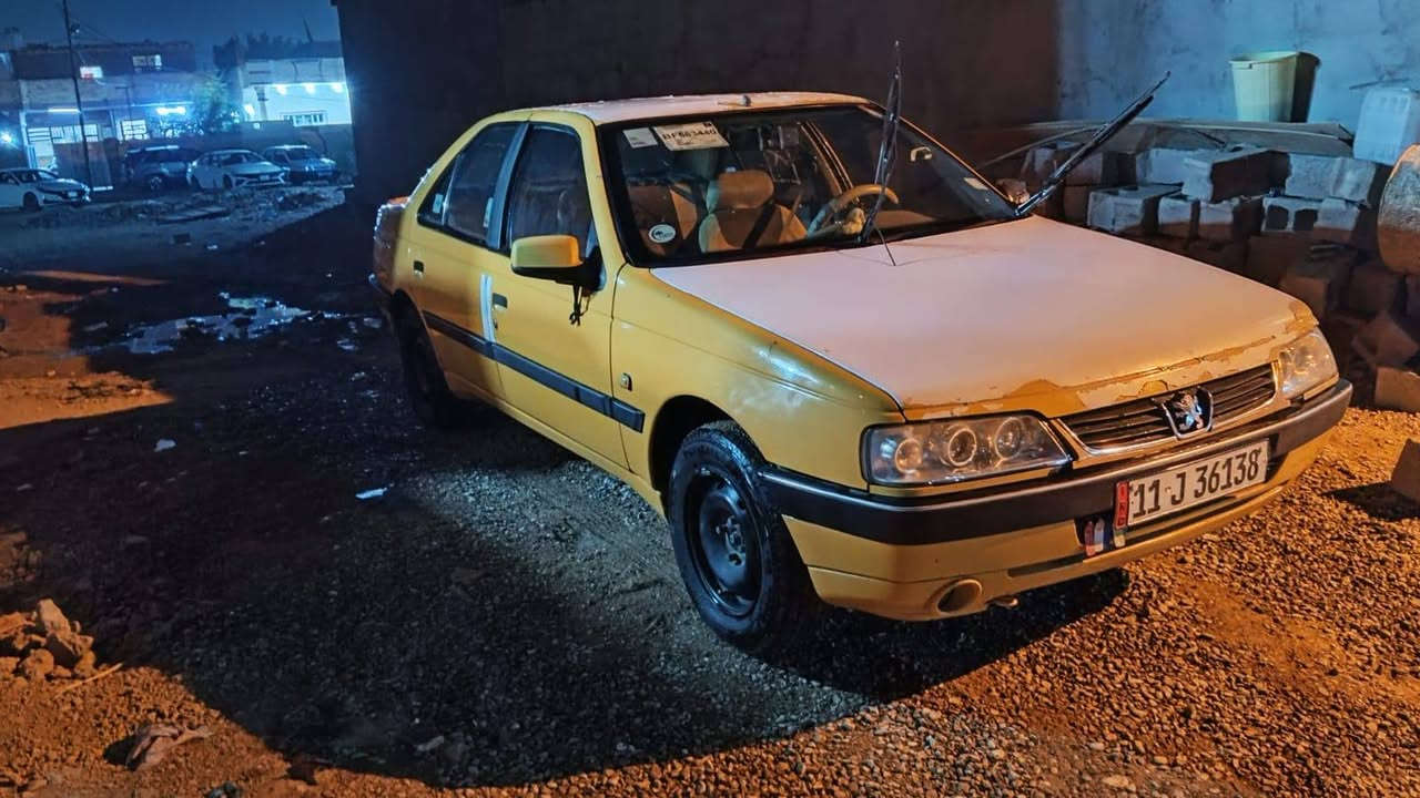 السلام عليكم 
بيجو لميس 2015
سياره كفاله ماعدا طخه بالهلال
مكينة 2000 فرنسي 
منظومة غاز بالضمان
تخم تاير 
قوايش جديد ورولات
گلچ جديد اليوم شديته
رقم انگليزي 
هيئة وغرامات مصفره 
السياره كفاله من التكحيل ماعدا الطخه 
السعر ع الخاص 
لا 47 وبيهه مجال قليل😂
***********
مكان السياره بغداد تقاطع النهروان
