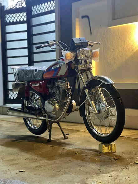 سلام عليكم دراجة ايراني امتياز شرط جيب فيتر وياك و فحص دراجة نضيفة كلش مكاني بغداد الدورة السعر خاص رقم الهاتف ‏‪0771 346 9384‬‏ واتساب فقط
