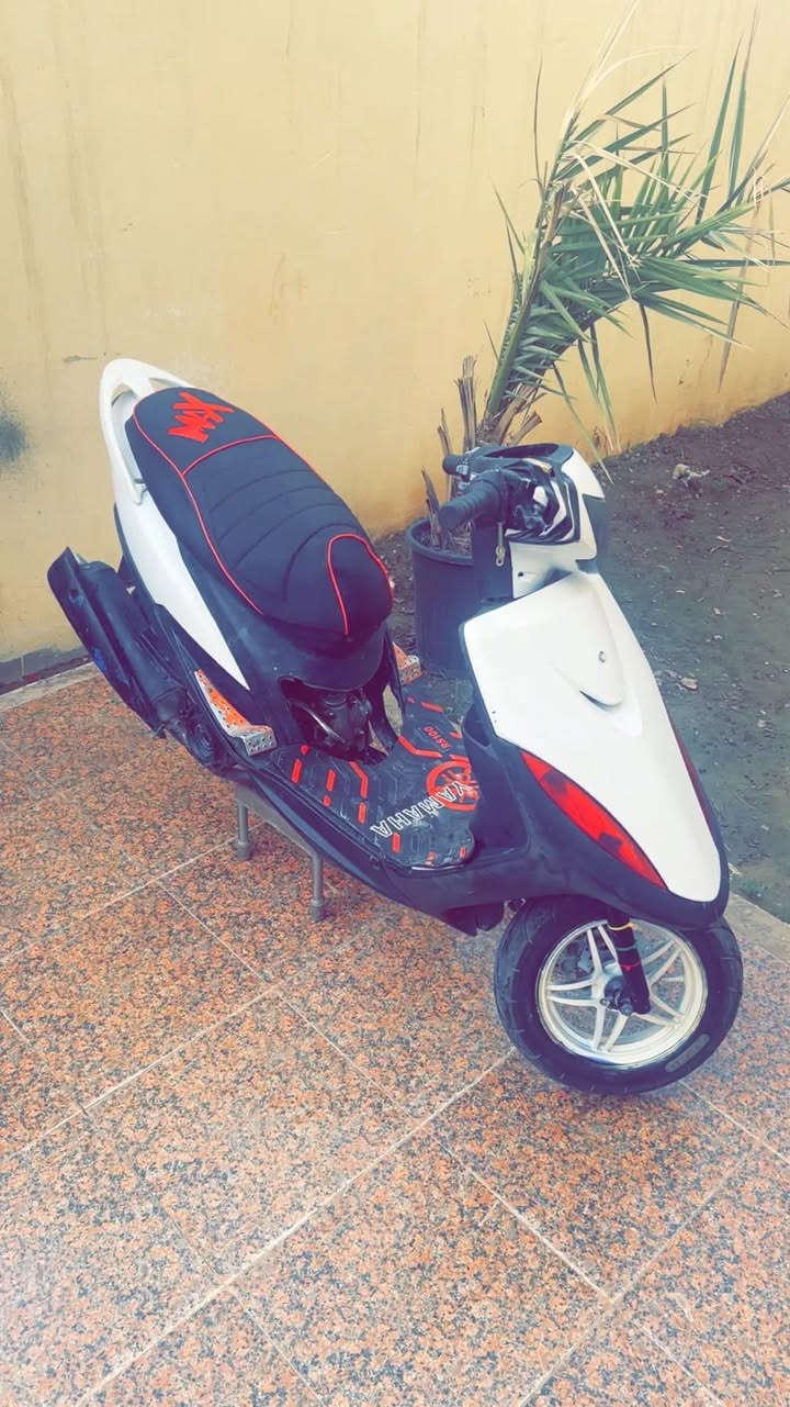 السلام عليكم شباب ماكس عدله للبيع كامل مكمل ناقصه بس سلف و دشبول دراجه مابيه اჂ̤ شي كهربائياته كله كامل من اشاير و من بكلايت و من ضفيره من كلشي وسعره كلش مناسب ل تواصل راسلني على هاذ رقم ***********
