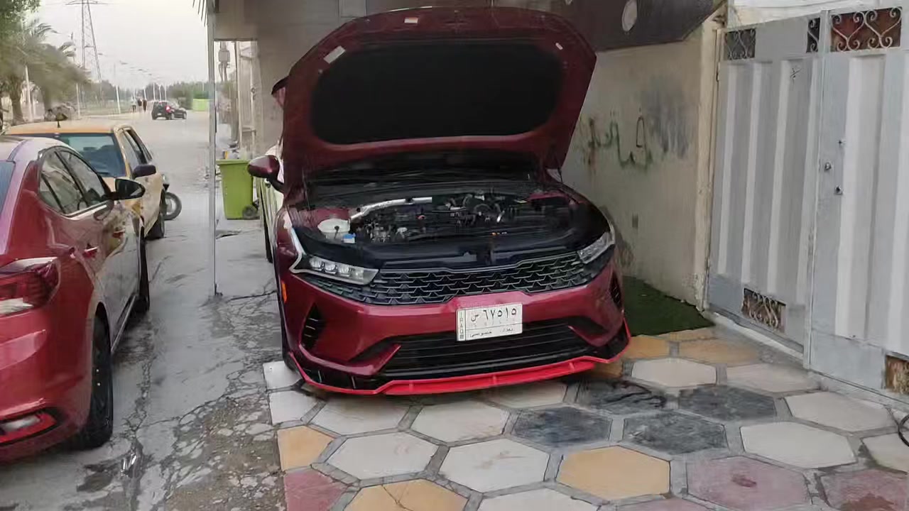 السلام وعليكم k5موديل2021معوقين باقي سنتين وكاله عامه بسمك رقم بغداد 4قطع كليربدون اي دواخل بجم كبس  مكان بابل السعر 145وبيه مجال ***********
