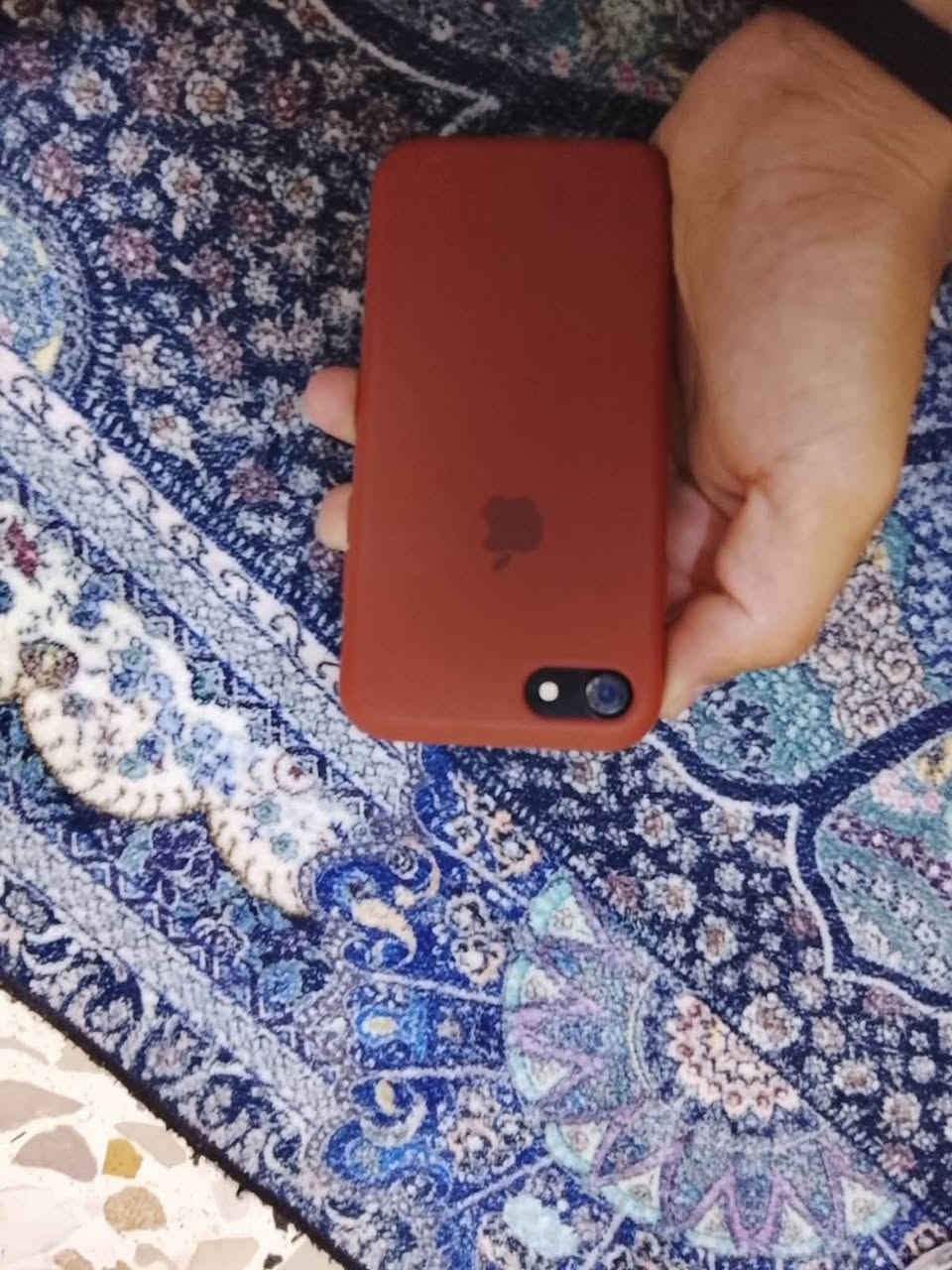 سلام عليكم 

ايفون 7صغير مو بلاس 
ذاكره 128
بطاريه مبدله جهاز نضيف 
مثل ماواضح كدامك كلشي شغال بي 
بصمته كامرته بس سيمكارت مايشتغل 
ب85وبي مجال شي قليل 
مكاني بغداد *********** بس واتساب متواجد

