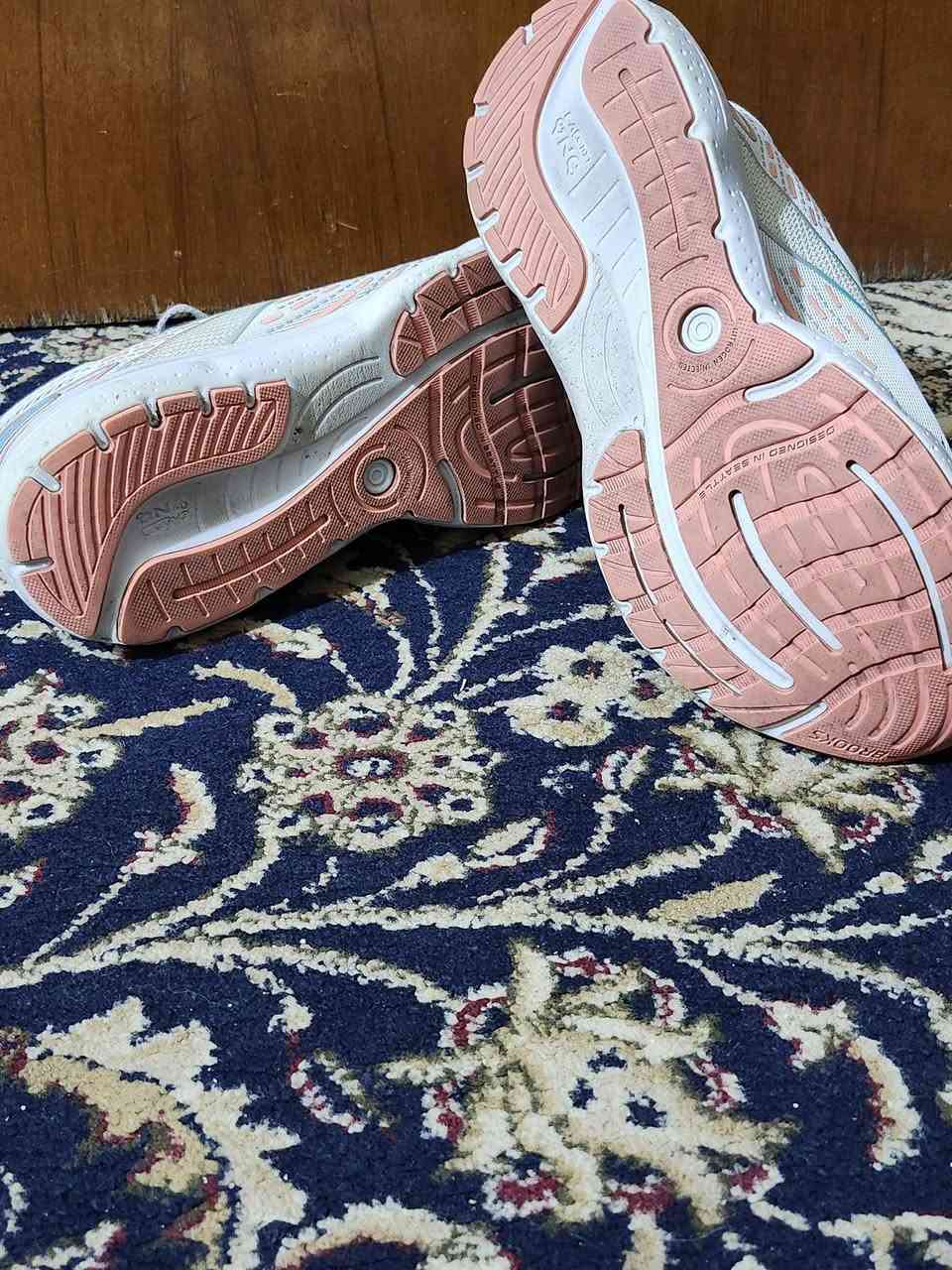 بروكس حديث گلسرين نظافة فوول 
قياس 41 طول القدم 26ونص 
السعر 70 الف 
رقم الهاتف *********** واتساب
