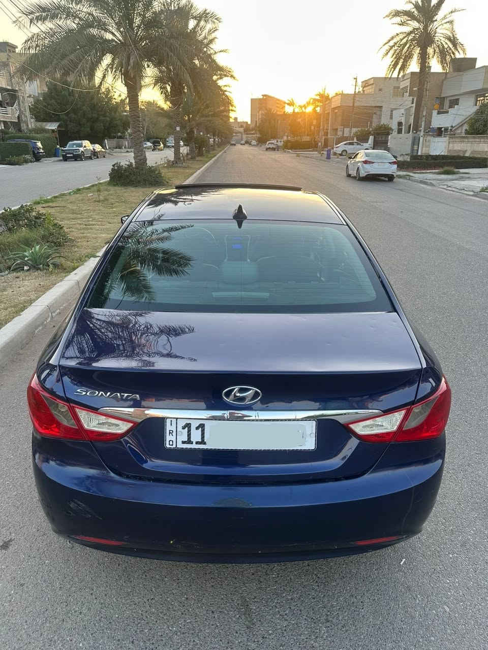 سلام عليكم 
هيونداي سوناتا 2012  حادثهة جاملغ وبنيد فقط باقي مكفول سيارة بدون دواخل أبد شواصي لغود مكفول  
لون ازرق رقم بغداد بأسمي سنوية وارقام جدد 
مكينة 2400 مكفولة 
كير مكفول 
سيارة فتحة سقف + كشنات كهرباء + تدفئة مقاعد امامي 
+ تدفئة مقاعد خلفية +تحكمات ستيرن ومثبت سرعة + ايكو مود + منافذ يو اس بي شحن + صدر امامي 90‎%‎ + تخم تاير جدد شادلهة  تبريد تدفئة كلة فول 
سيارة تخبل وشوفت العين ملاحضة صغيرة بيهة كم حالوبة بل قمارة وممبين بس للمصداقية ذاكرهة 
سيارة جاهزة شغل وأطلع ترايك وين متريد 
مكاني بغدااد حي الاعلام 
*********** 
السعر 107 بيهة مجال حك الجية
